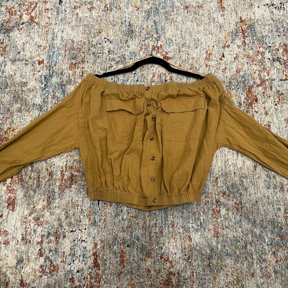 GOLD Long Sleeve Crop Top